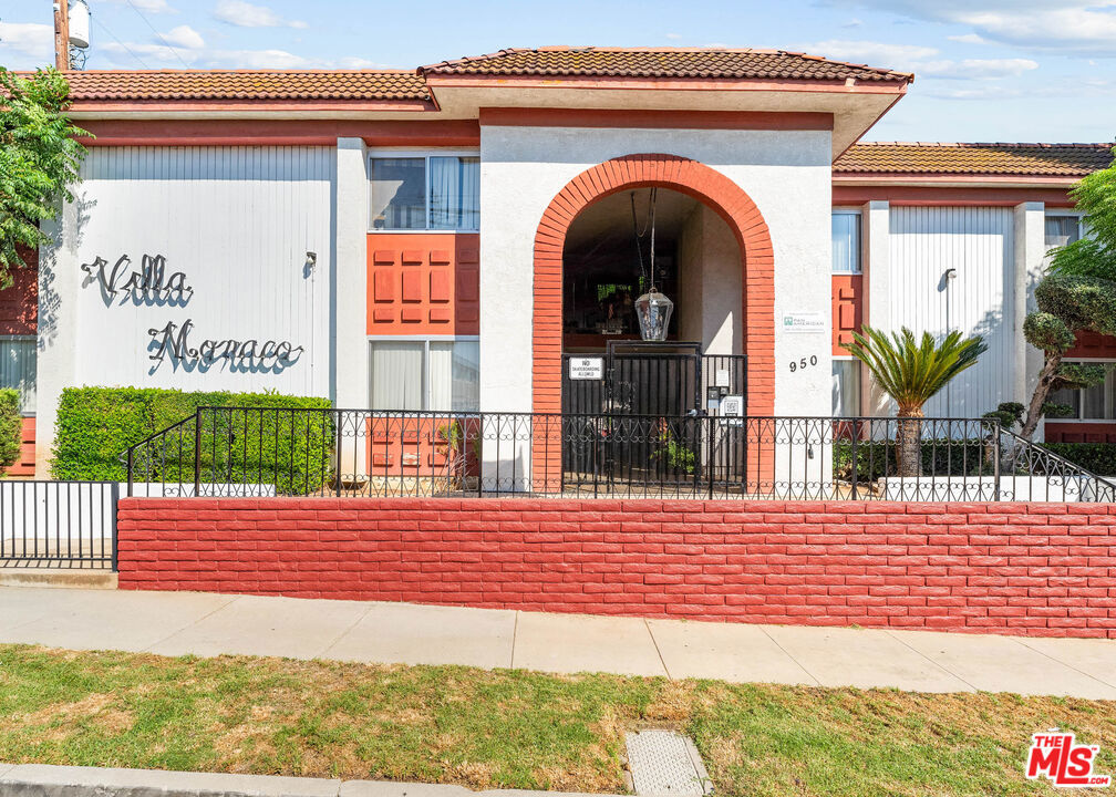 950 N Walnut Street, La Habra CA 90631 - photo 1