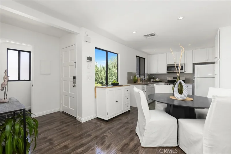 950 W Lambert 20, La Habra