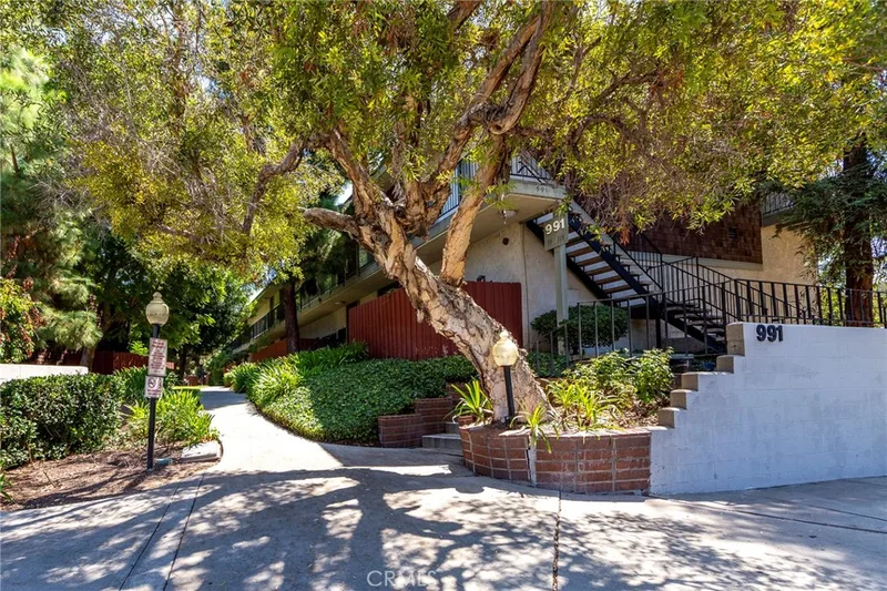991 S Idaho Street 113, La Habra, CA 90631