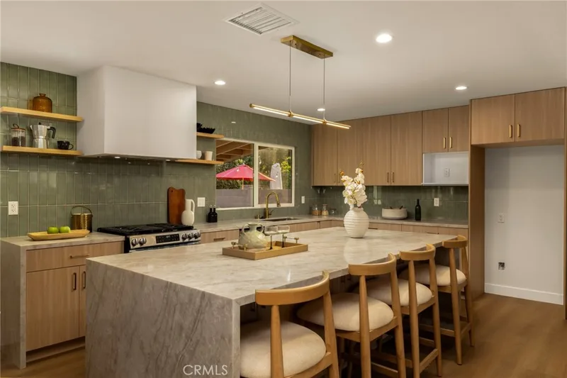 5232 La Luna, La Palma, CA 90623