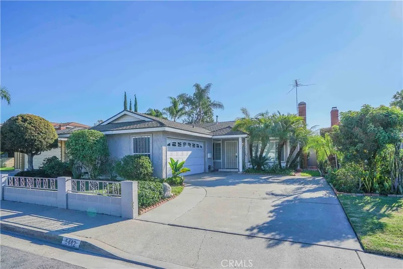 5442 La Luna, La Palma, CA 90623