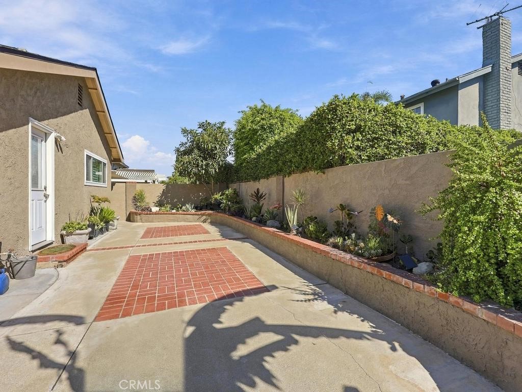 8312 El Pescador, La Palma CA 90623 - photo 44