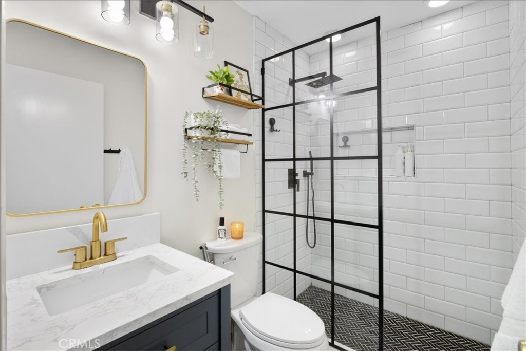 Guest bathroom - 8612 Devon, La Palma CA 90623 - photo 1