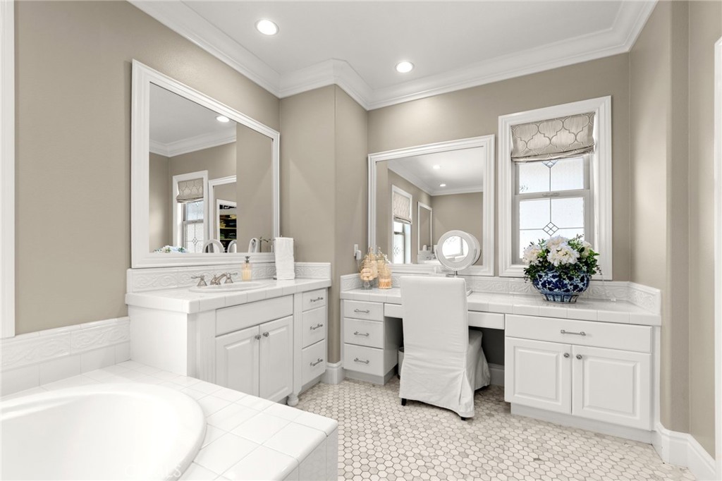 Vanity area ~ - 10 Jenny, Ladera Ranch CA 92694 - photo 36