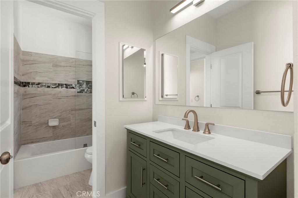 Each with its own sink - 11 Patina Lane, Ladera Ranch CA 92694 - photo 35