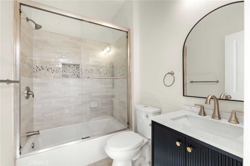 Ensuite bathroom - 11 Patina Lane, Ladera Ranch CA 92694 - photo 40