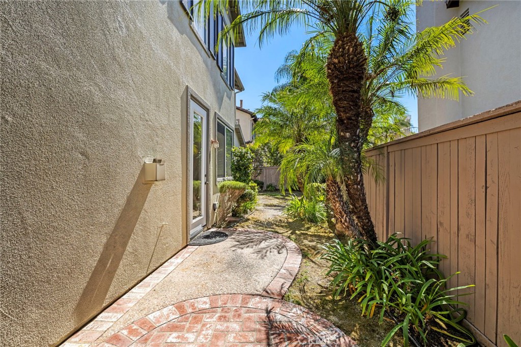 12 Danbury, Ladera Ranch CA 92694 - photo 18