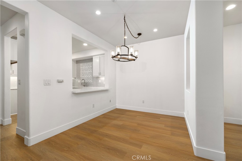Counter seating and room for dining table - 123 Sklar 37, Ladera Ranch CA 92694 - photo 8