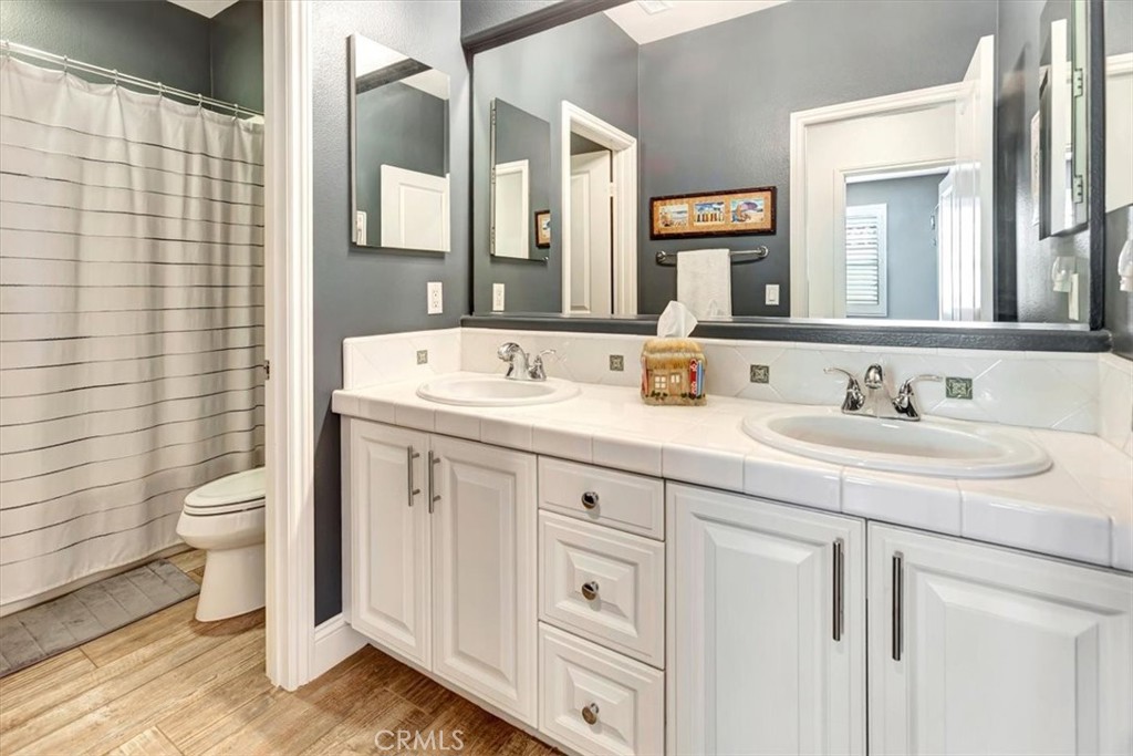 Upstairs bathroom. - 15 Julia Street, Ladera Ranch CA 92694 - photo 31