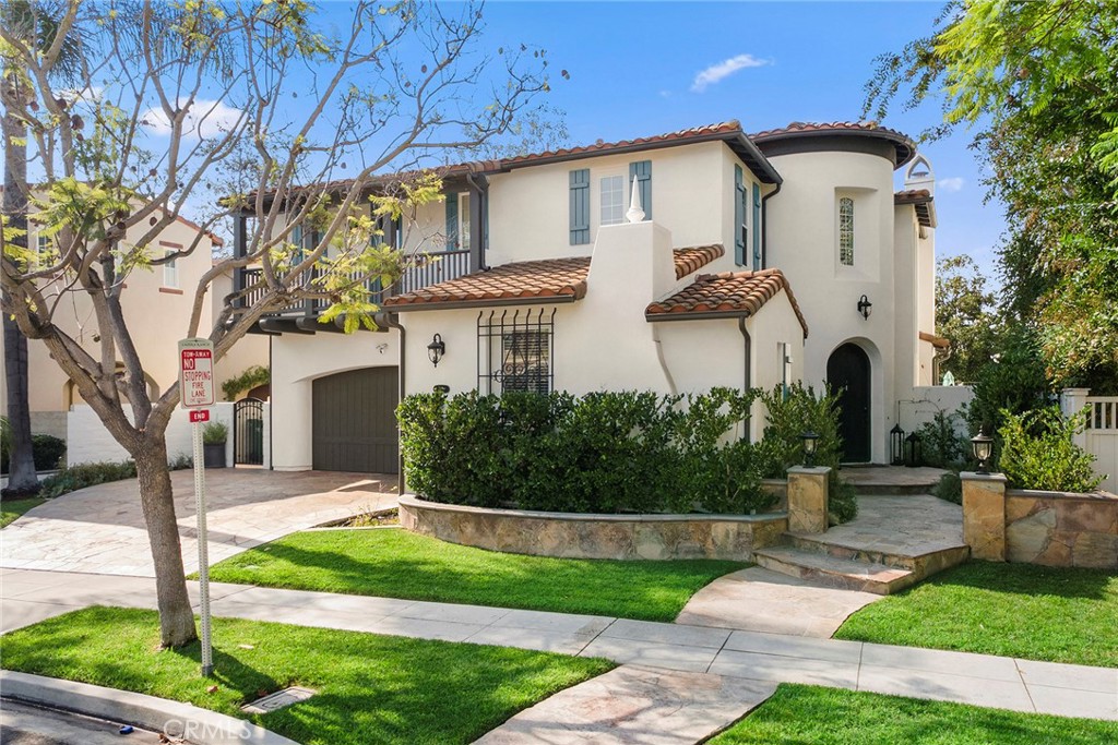 Front View. Property located on a cul-de-sac. - 16 Kempton Lane, Ladera Ranch CA 92694 - photo 2
