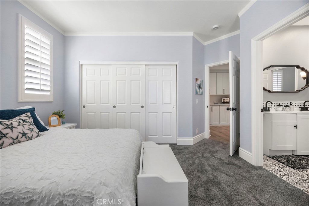Shared bath for upstairs bedrooms #2 and #3. - 16 Kempton Lane, Ladera Ranch CA 92694 - photo 47