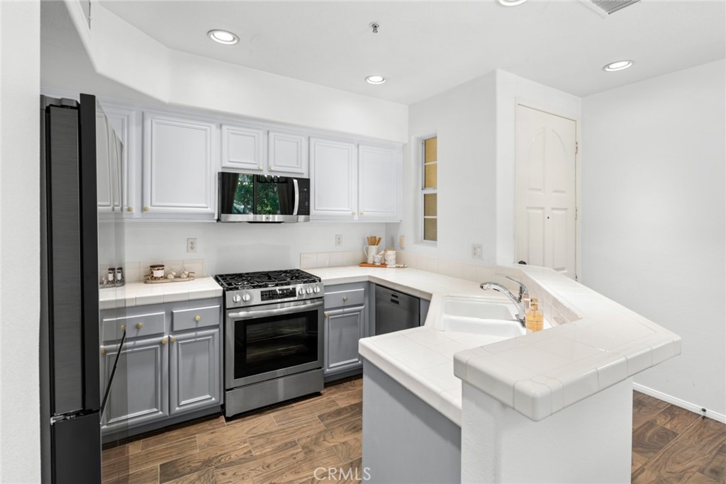 17 Baccus, Ladera Ranch CA 92694 - photo 9