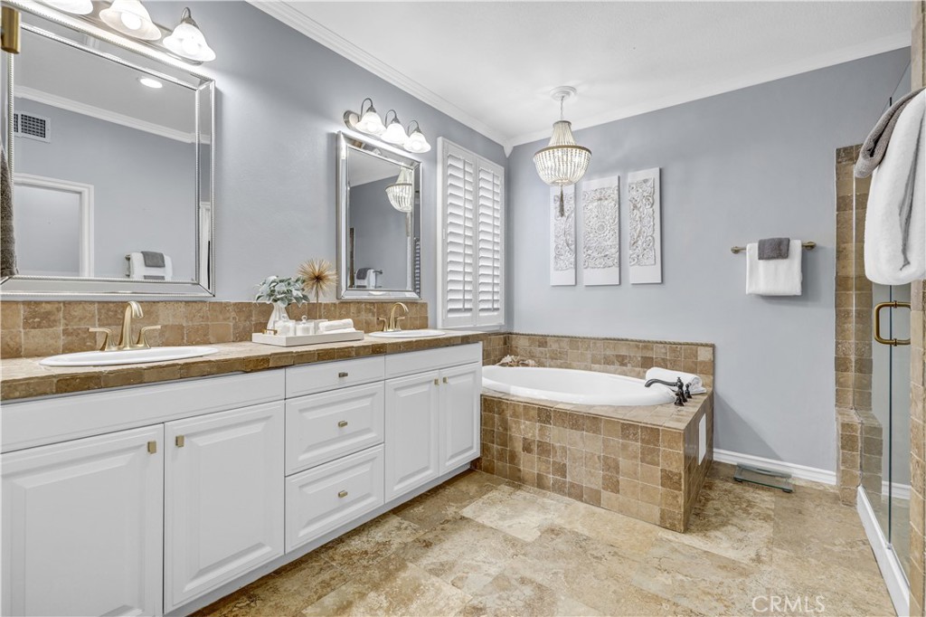Primary bath- soak in tub and separate shower. - 2 St. Giles, Ladera Ranch CA 92694 - photo 20