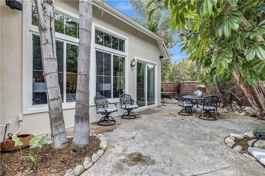Private yard; LUSH landscaping. - 2 St. Giles, Ladera Ranch CA 92694 - photo 30