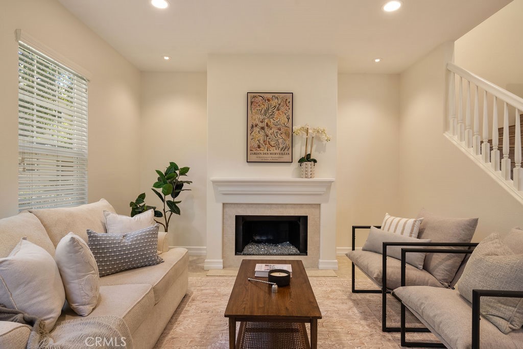 20 Orange Blossom Circle, Ladera Ranch CA 92694 - photo 4