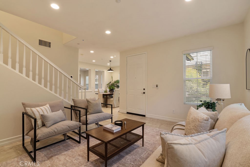 20 Orange Blossom Circle, Ladera Ranch CA 92694 - photo 5