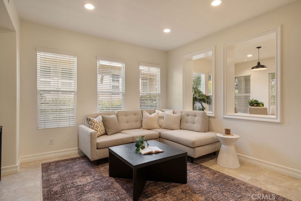 20 Orange Blossom Circle, Ladera Ranch CA 92694 - photo 9