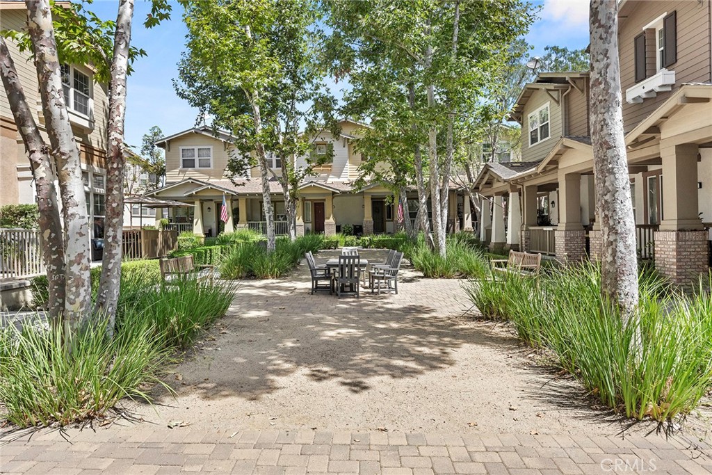 Community courtyard - 21 Arlington Street, Ladera Ranch CA 92694 - photo 39