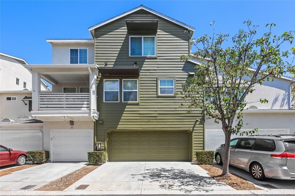 Extended driveway for extra parking, - 25 Platinum, Ladera Ranch CA 92694 - photo 34