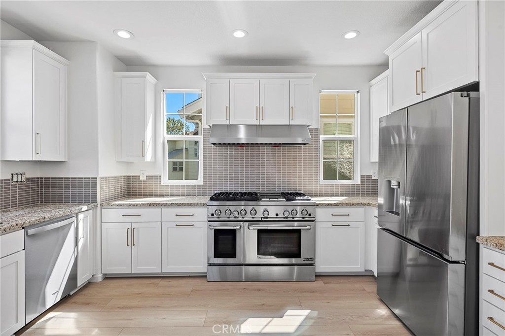 New Shaker Cabinets, hardware, designer backsplash - 27 Rinehart, Ladera Ranch CA 92694 - photo 16