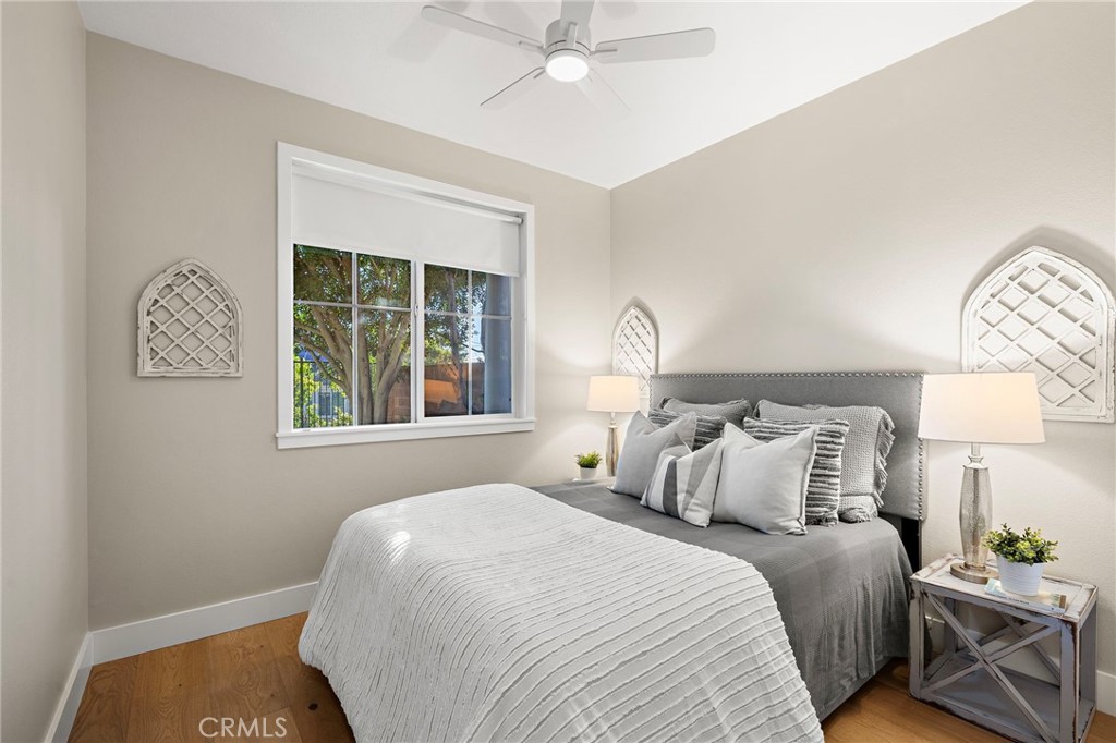 downstairs bedroom suite - 29 Bushwood, Ladera Ranch CA 92694 - photo 10