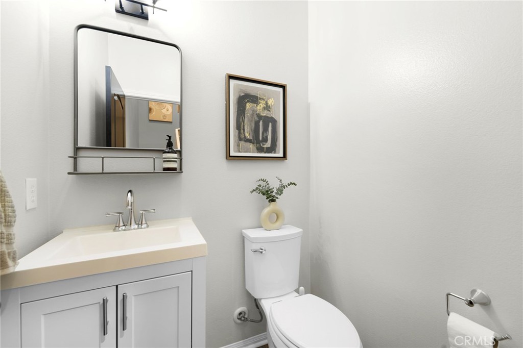 Downstairs Restroom - 34 Clifford Ln, Ladera Ranch CA 92694 - photo 10