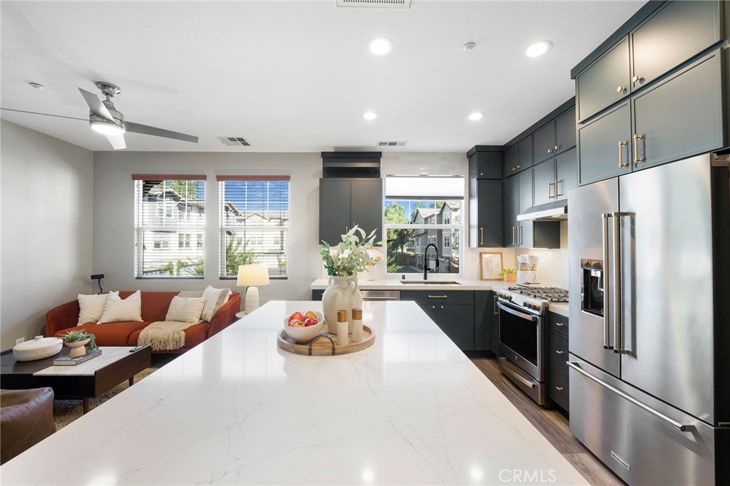 Kitchen - 34 Clifford Ln, Ladera Ranch CA 92694 - photo 16