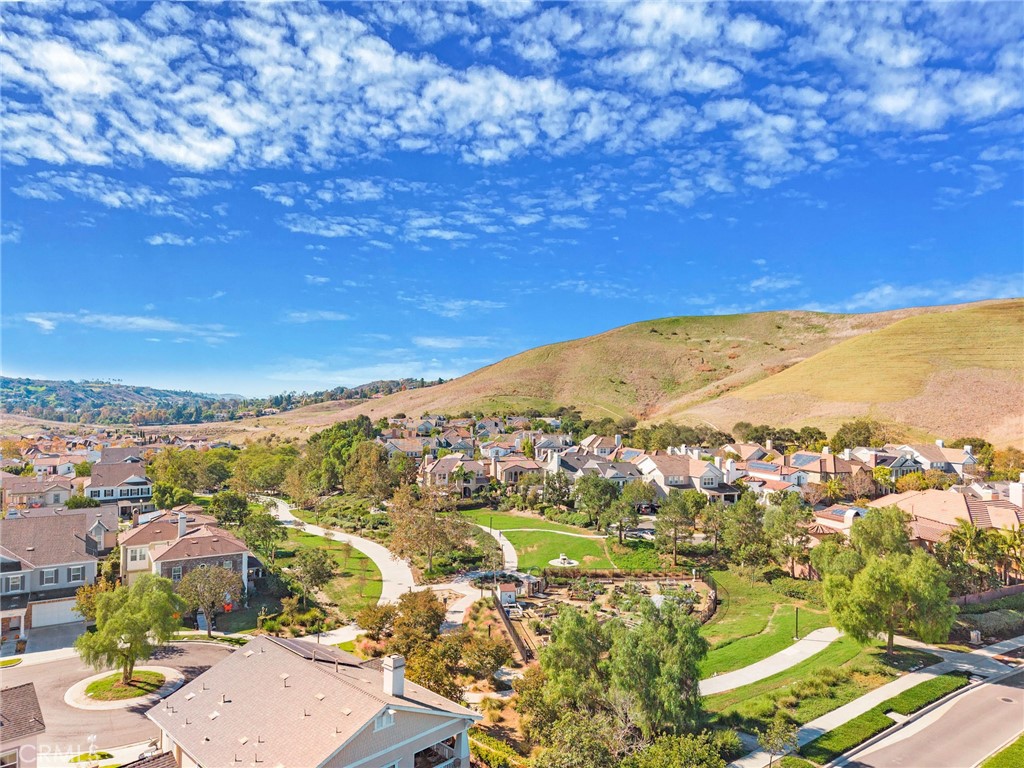 Vistas off Primary Bedroom - 34 Clifford Ln, Ladera Ranch CA 92694 - photo 28