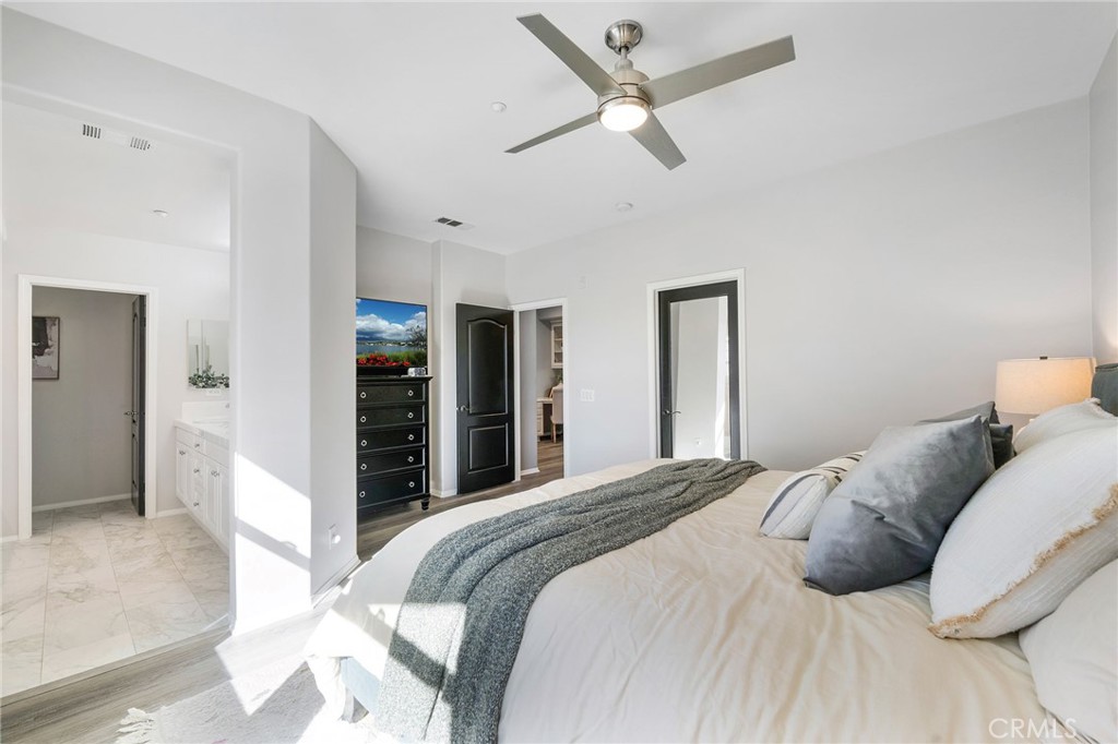 Primary Suite facing Bath - 34 Clifford Ln, Ladera Ranch CA 92694 - photo 30