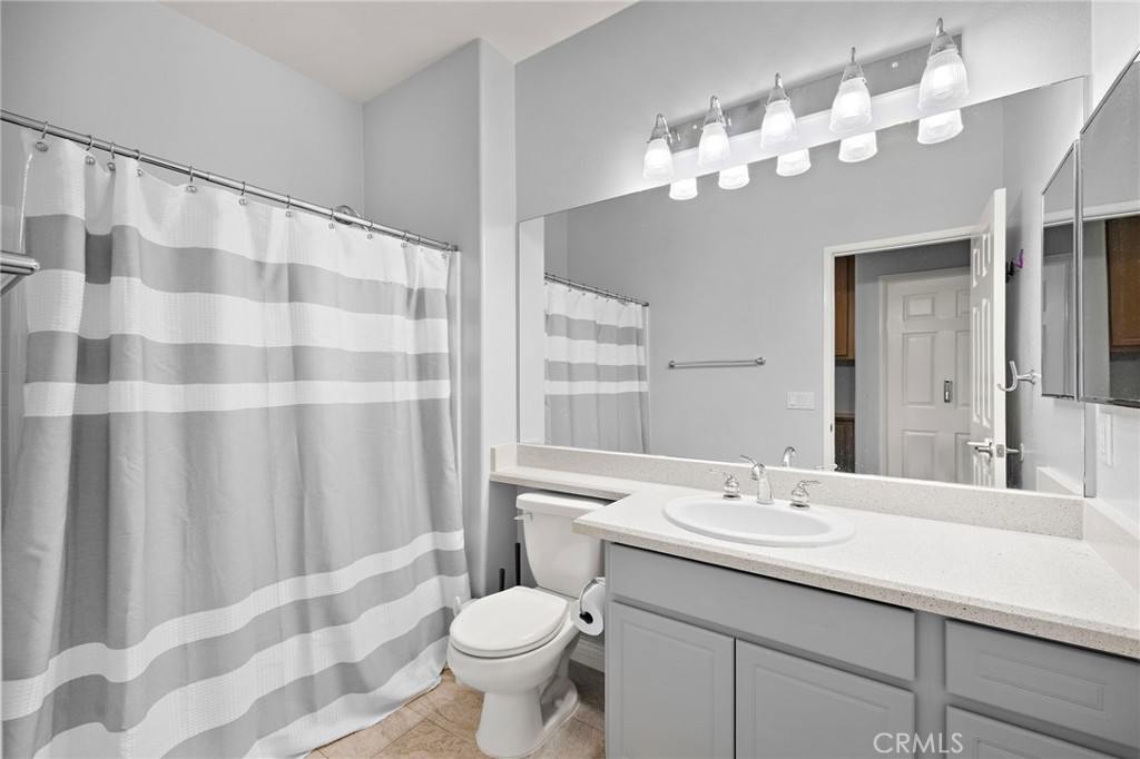 Secondary Bathroom - 35 St Mays Rd, Ladera Ranch CA 92694 - photo 12