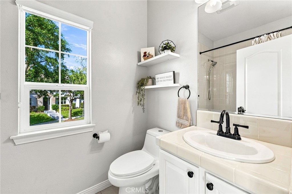 Upstairs Bathroom - 4 Loden Pass, Ladera Ranch CA 92694 - photo 45