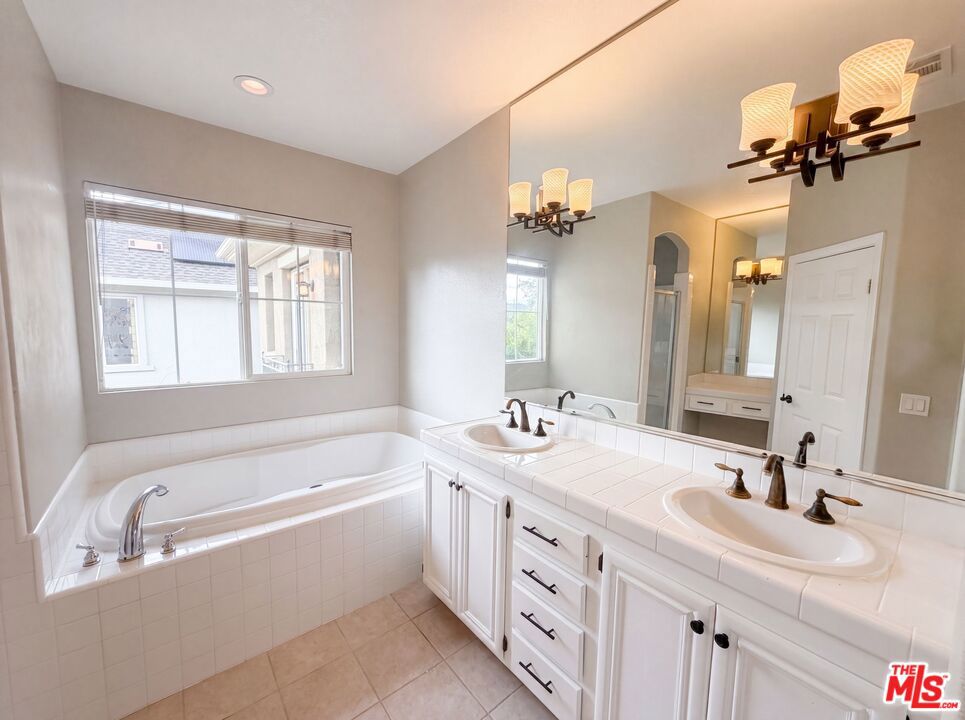 48 Laurelhurst Drive, Ladera Ranch CA 92694 - photo 15