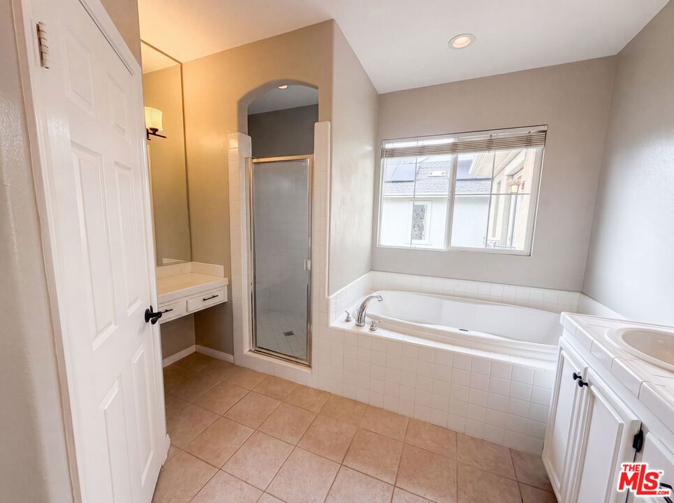 48 Laurelhurst Drive, Ladera Ranch CA 92694 - photo 16