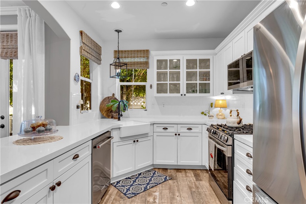 Kitchen Remodel - Newer stainless steel appliances, quartz counters, new cabinet doors - 5 Surrey Farm, Ladera Ranch CA 92694 - photo 5
