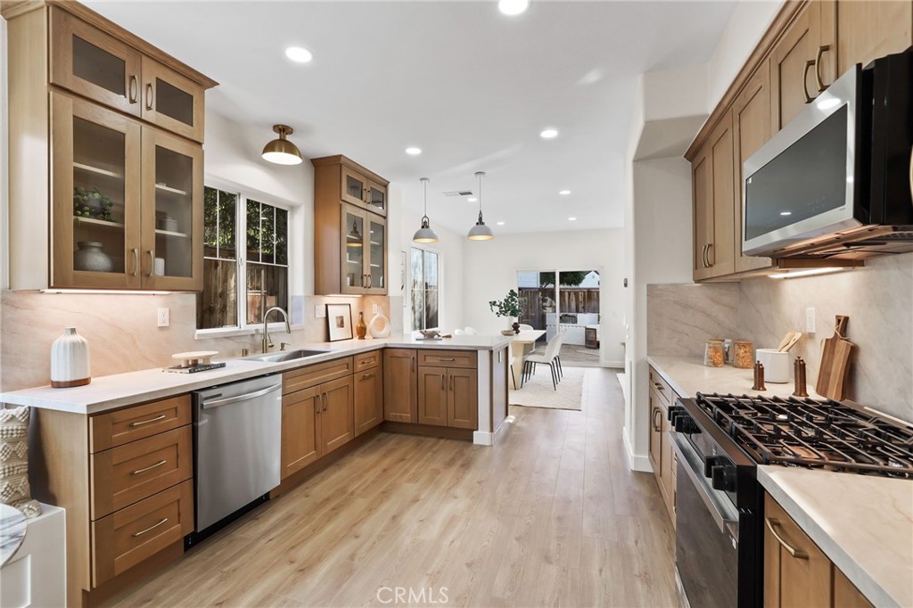 58 Potters Bnd, Ladera Ranch CA 92694 - photo 6