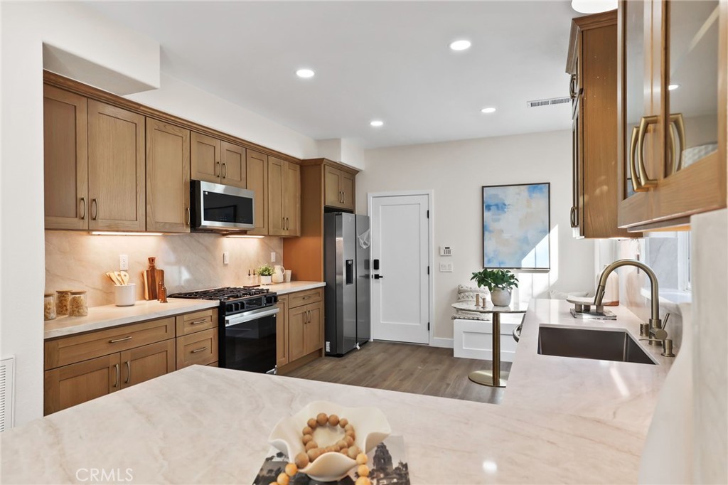 58 Potters Bnd, Ladera Ranch CA 92694 - photo 7