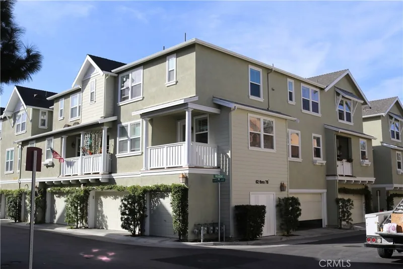 64 Valmont Way, Ladera Ranch, CA 92694