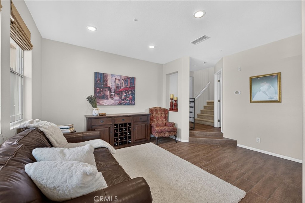 73 Chadron Circle, Ladera Ranch CA 92694 - photo 5