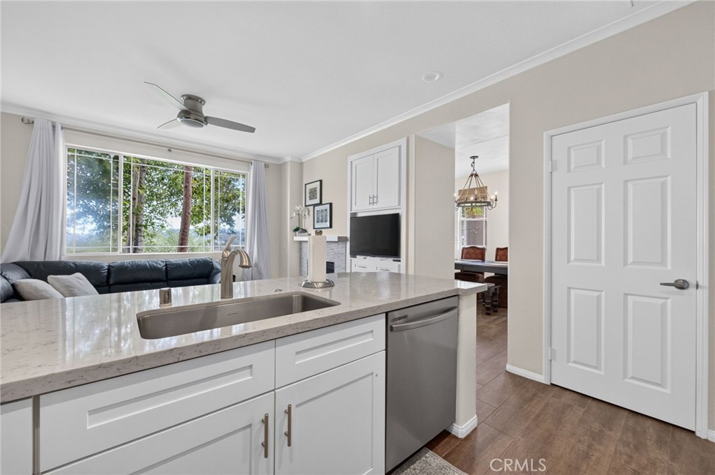 73 Chadron Circle, Ladera Ranch CA 92694 - photo 8