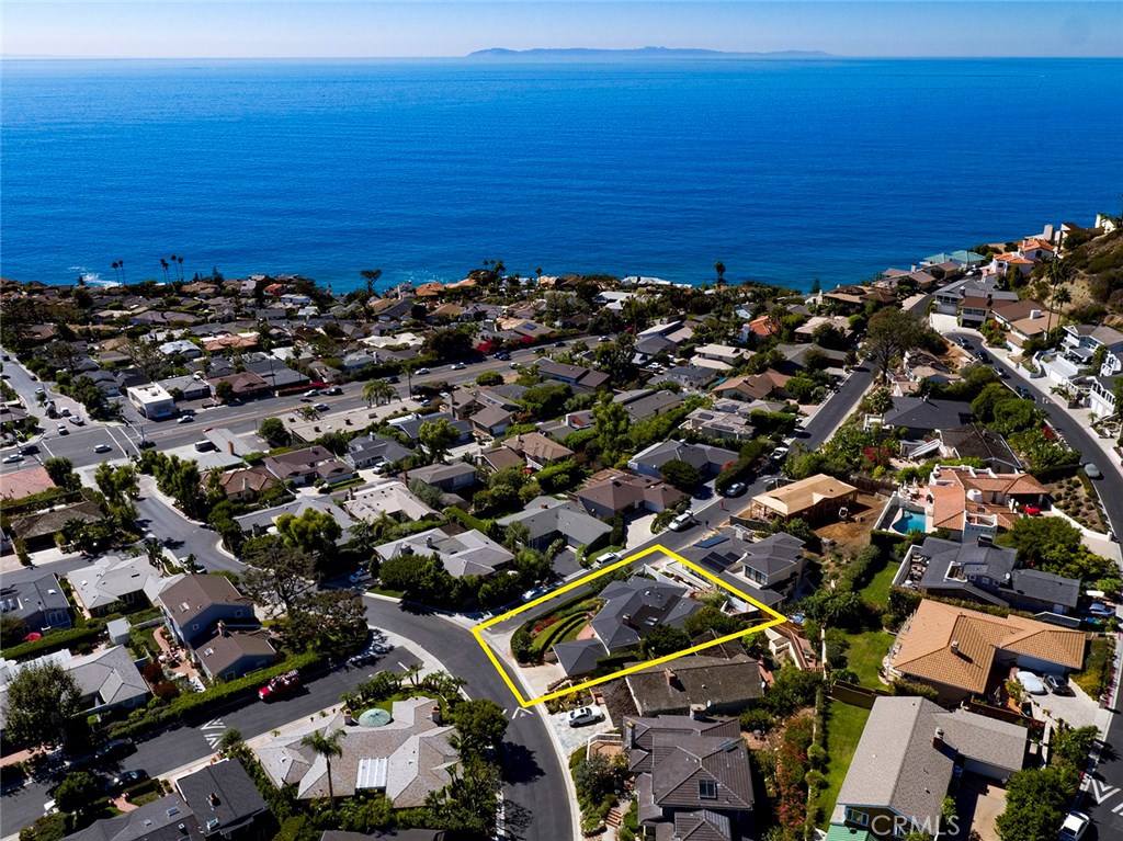 Welcome home to 1 North Vista De Catalina! (Yellow box around property is approximate.) - 1 N Vista De Catalina, Laguna Beach CA 92651 - photo 1