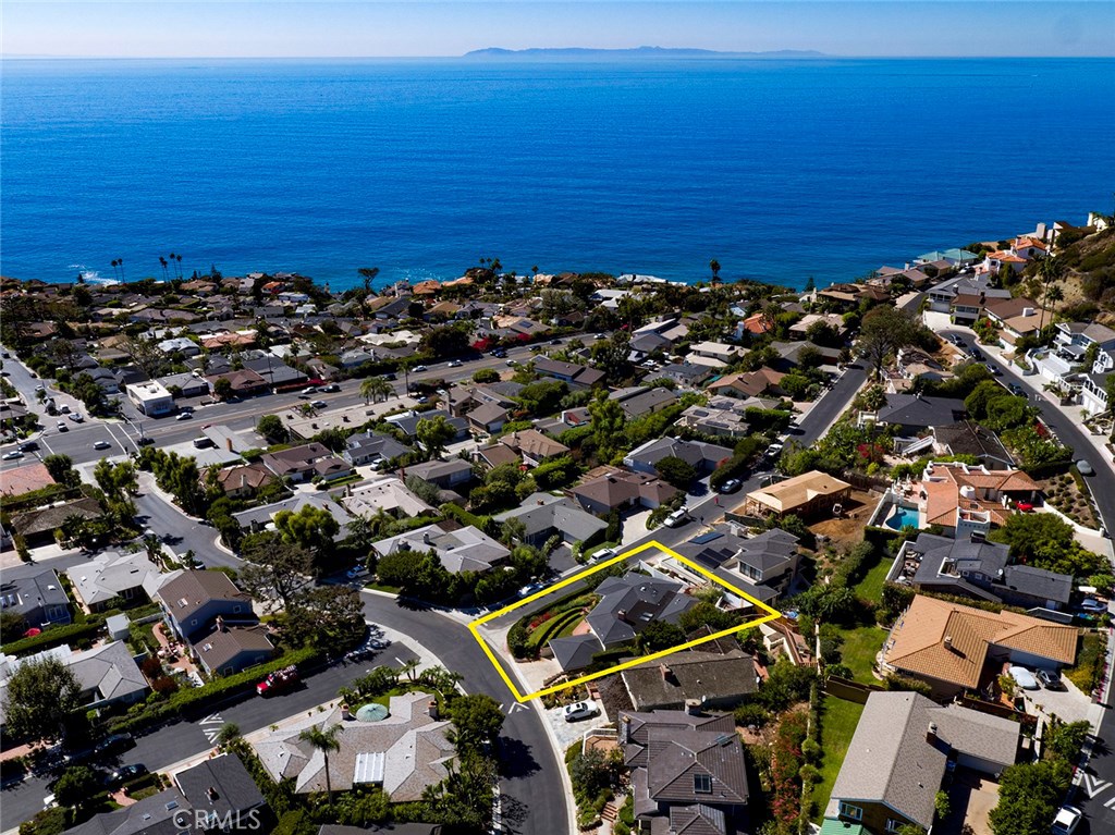 Welcome home to 1 North Vista De Catalina! - 1 N Vista De Catalina, Laguna Beach CA 92651 - photo 1