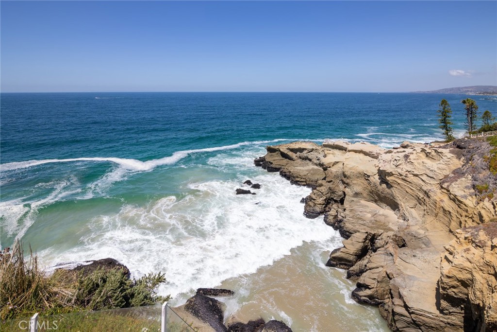 10 N La Senda Drive, Laguna Beach CA 92651 - photo 1