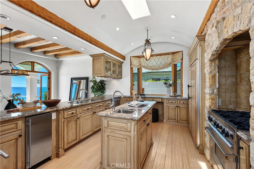 10 S La Senda, Laguna Beach CA 92651 - photo 22