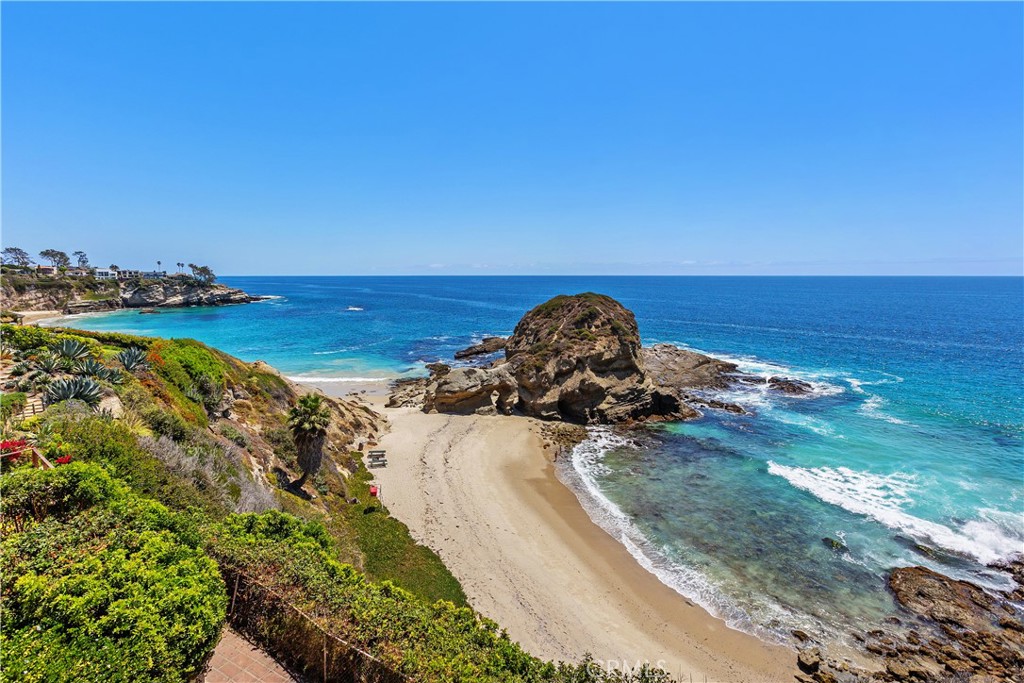 10 S La Senda, Laguna Beach CA 92651 - photo 31