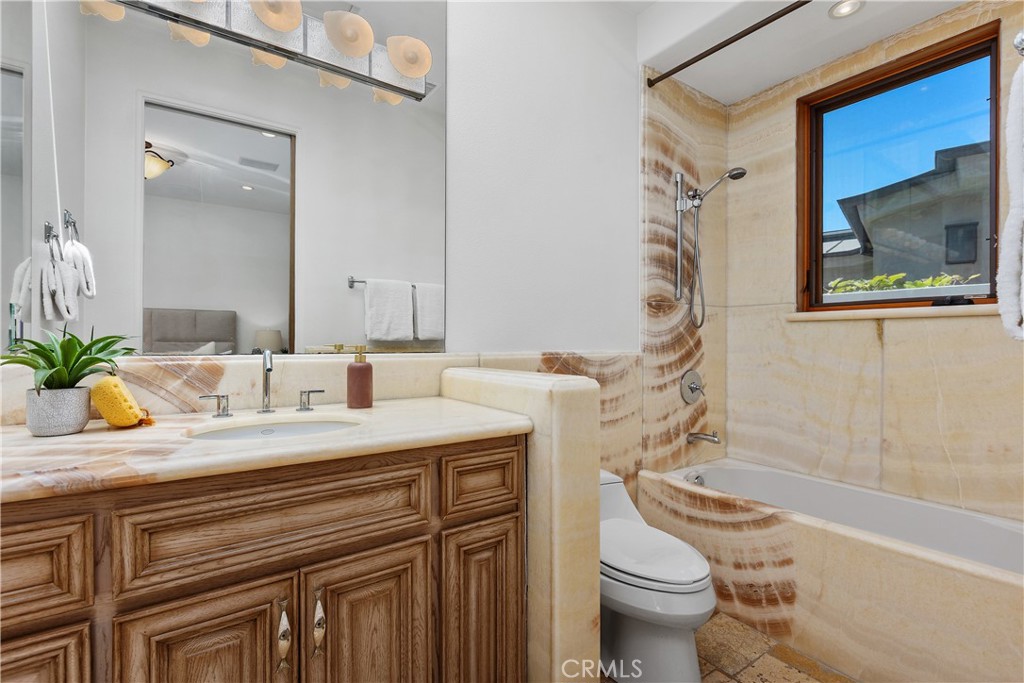 10 S La Senda, Laguna Beach CA 92651 - photo 35