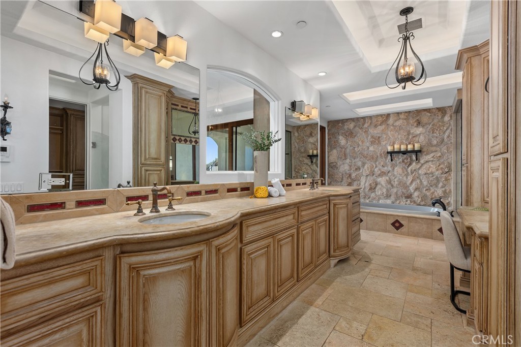 10 S La Senda, Laguna Beach CA 92651 - photo 42