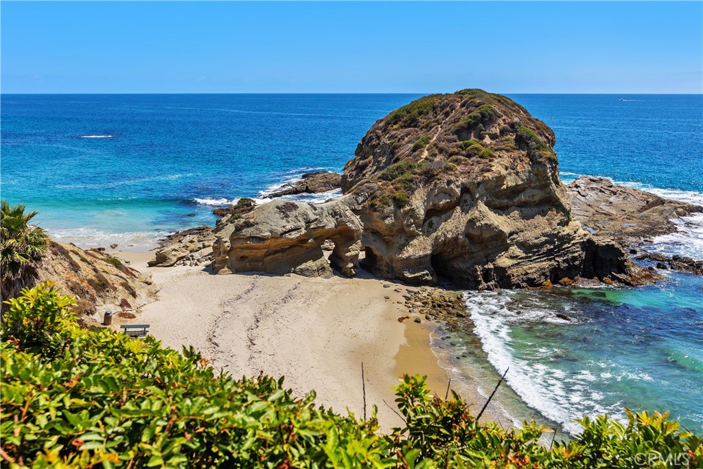 10 S La Senda, Laguna Beach CA 92651 - photo 54
