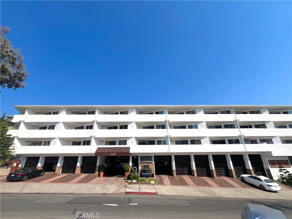 100 Cliff Drive 1, Laguna Beach CA 92651 - photo 1