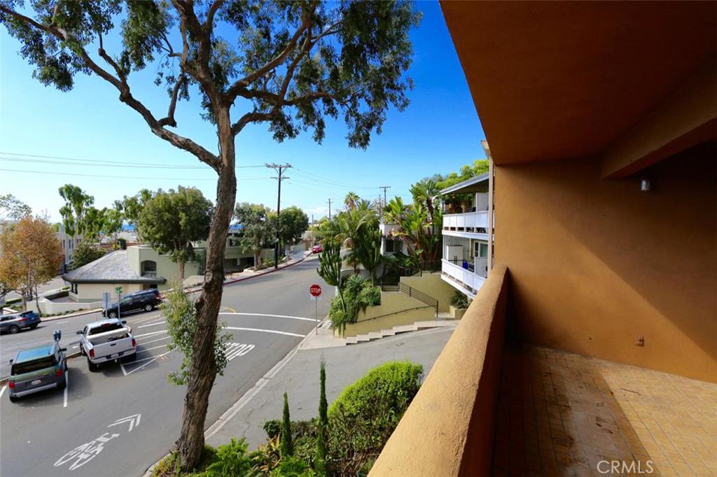 100 Cliff Drive 17, Laguna Beach CA 92651 - photo 1