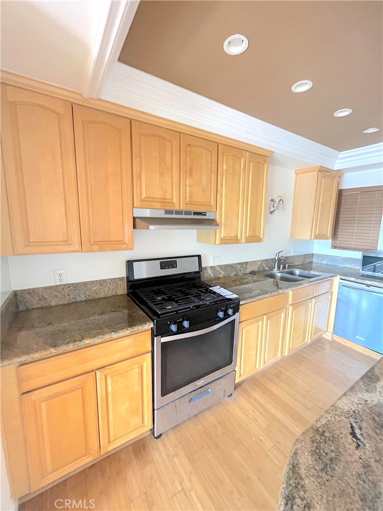 100 Cliff Drive 24, Laguna Beach CA 92651 - photo 15